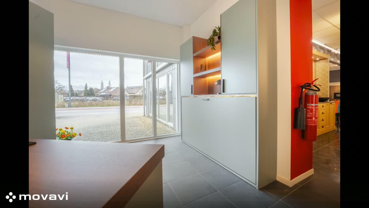 Beeld uit de video: Slaapkamer met maatwerk bedmeubel